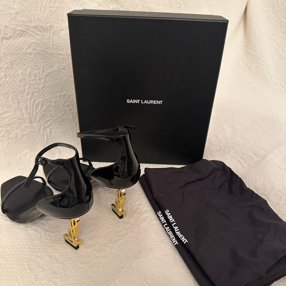 Saint Laurent Opyum Sandals in Patent Leather - Picture 4 of 10